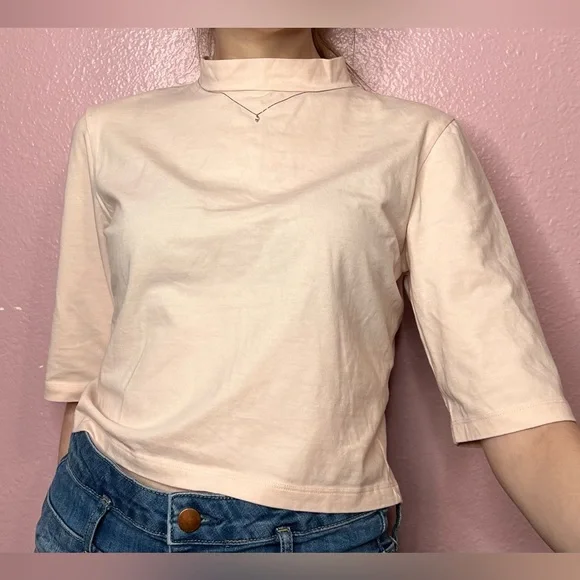 ASOS Light Pink Turtleneck Crop Top With A 3/4 Sleeve - Picture 2 of 11